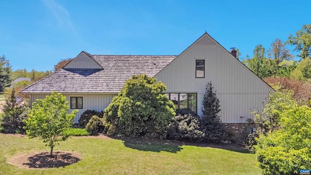 304 CLUB RD, Louisa, VA 23093