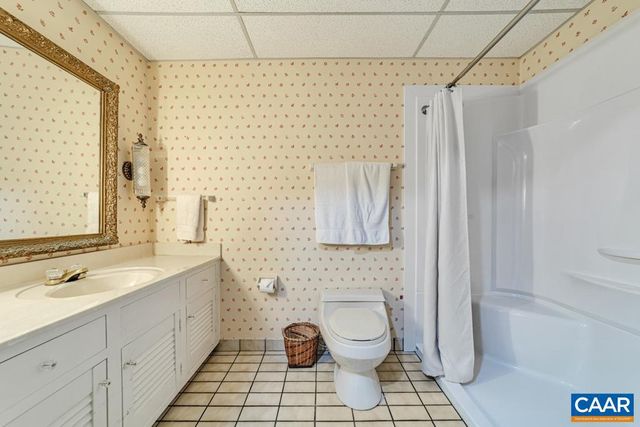 304 CLUB RD, Louisa, VA 23093