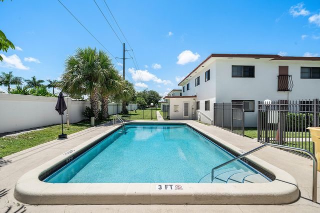 240 SW 7th Street 11, Boca Raton, FL 33432