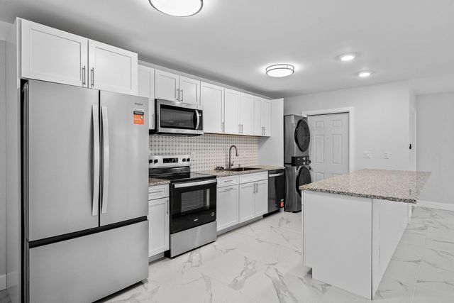 240 SW 7th Street 11, Boca Raton, FL 33432