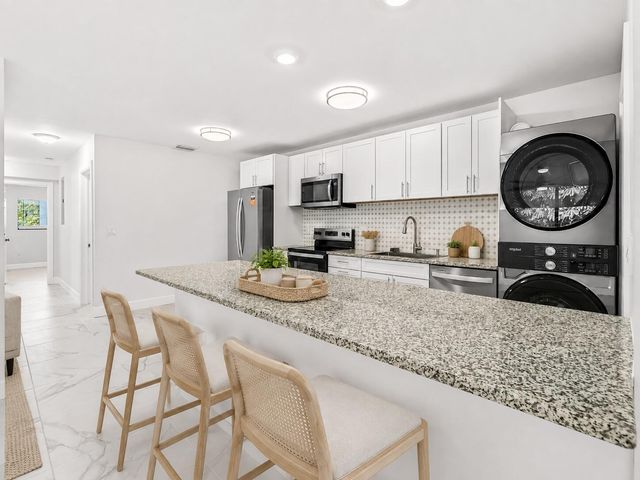 240 SW 7th Street 11, Boca Raton, FL 33432