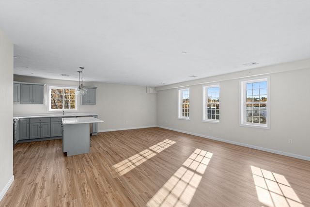 393 Court St 5, Plymouth, MA 02360
