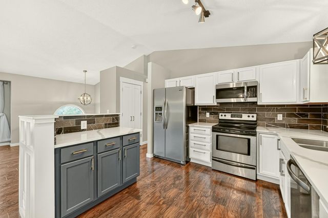 1034 14th Avenue SW, Rochester, MN 55902