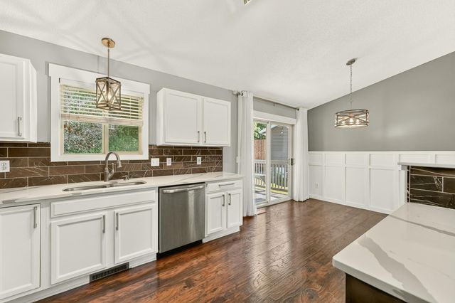 1034 14th Avenue SW, Rochester, MN 55902