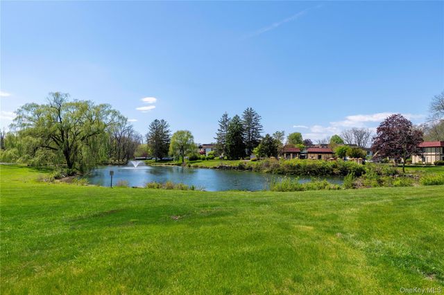 7 Loudon Drive 8, Fishkill, NY 12524
