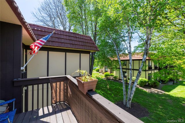7 Loudon Drive 8, Fishkill, NY 12524