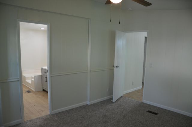 2400 W Midvalley Avenue S8, Visalia, CA 93277