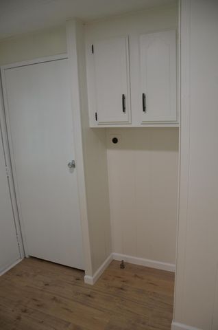 2400 W Midvalley Avenue S8, Visalia, CA 93277