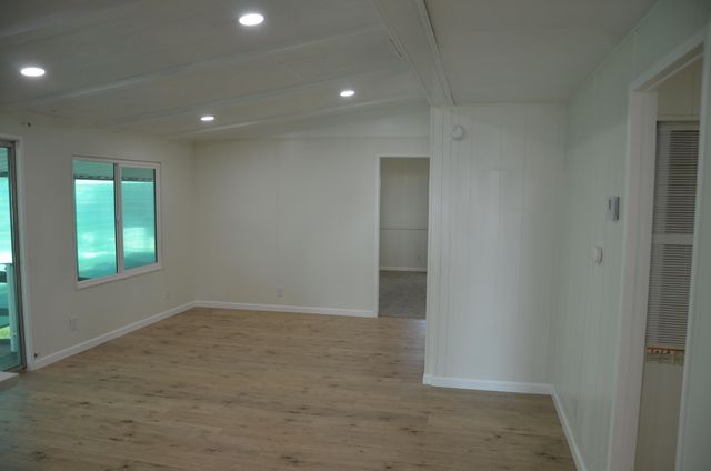 2400 W Midvalley Avenue S8, Visalia, CA 93277