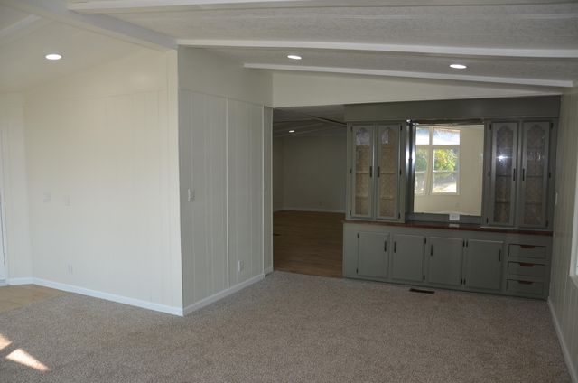 2400 W Midvalley Avenue S8, Visalia, CA 93277