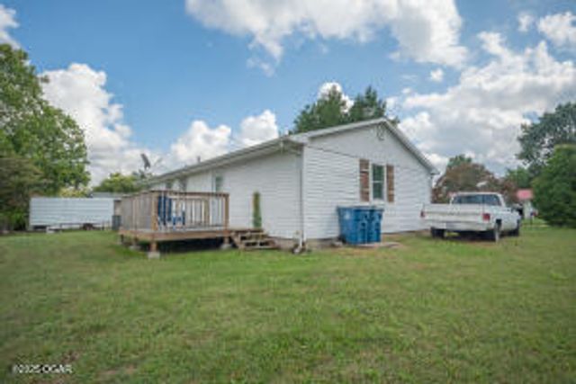246 Hillcrest Drive, Neosho, MO 64850