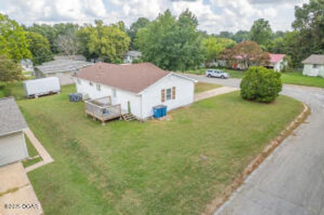 246 Hillcrest Drive, Neosho, MO 64850