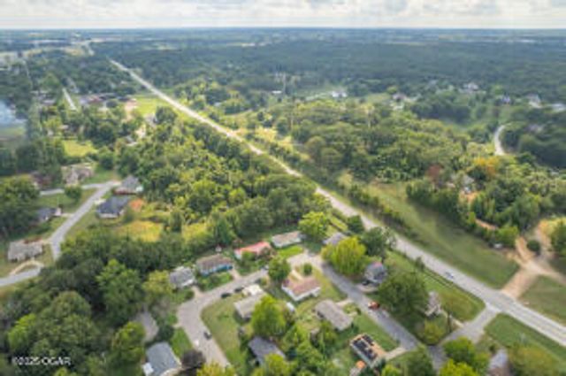 246 Hillcrest Drive, Neosho, MO 64850