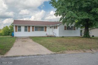 246 Hillcrest Drive, Neosho, MO 64850
