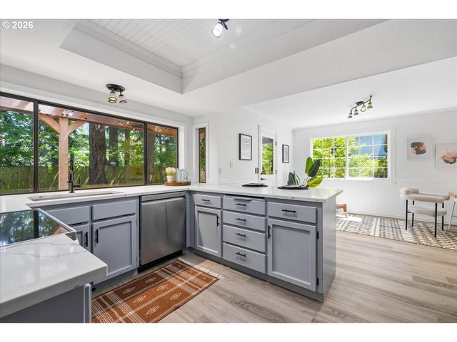 1431 Nw 19TH St, Gresham, OR 97030