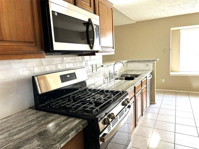 1735 Jo Ann Lane, Sugar Land, TX 77498