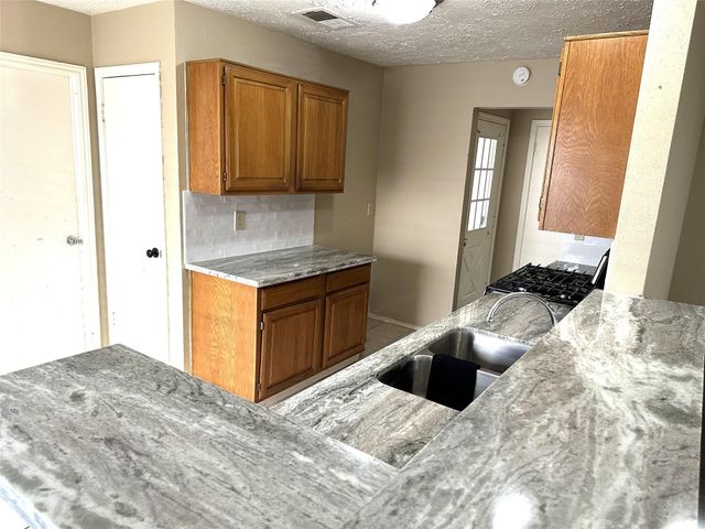 1735 Jo Ann Lane, Sugar Land, TX 77498