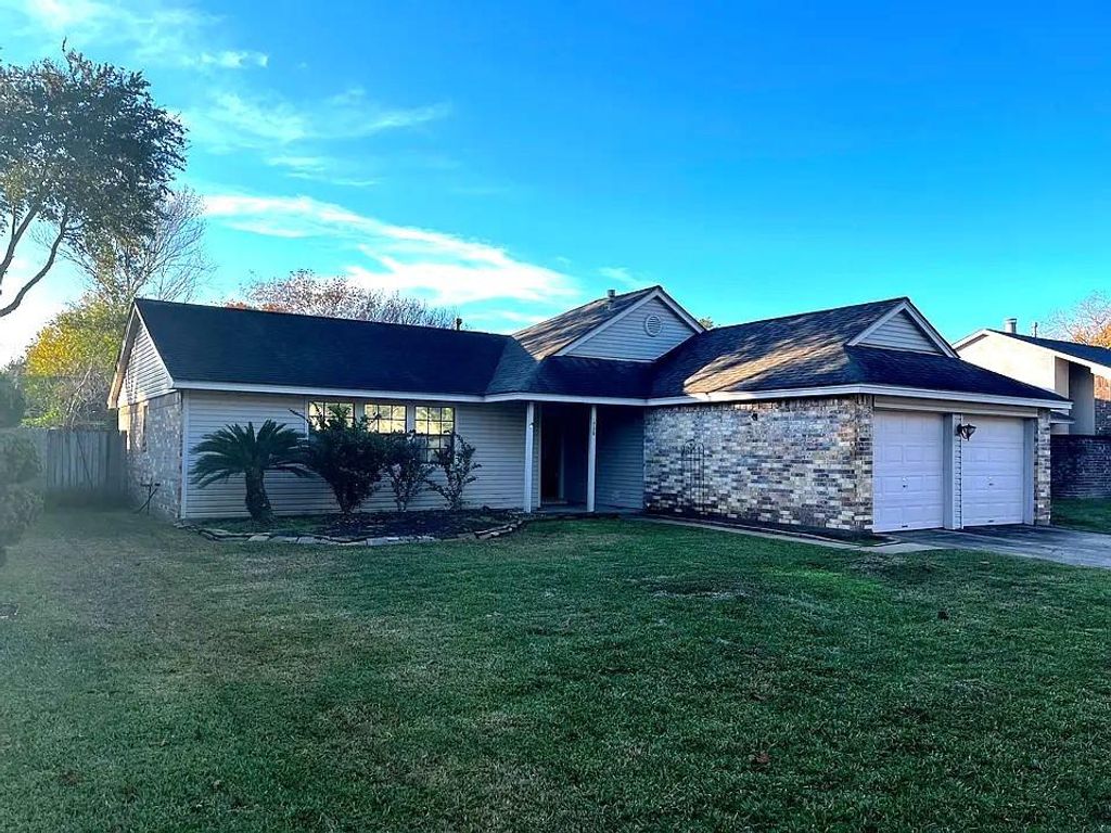 1735 Jo Ann Lane, Sugar Land, TX 77498