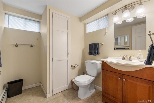 72 Pembrook Drive, Mineola, NY 11501