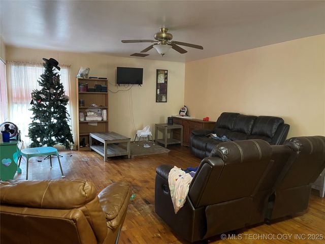 346 W 8th Street, Atoka, OK 74525