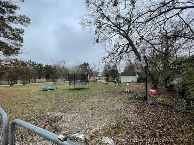 346 W 8th Street, Atoka, OK 74525