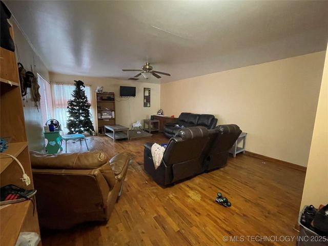 346 W 8th Street, Atoka, OK 74525