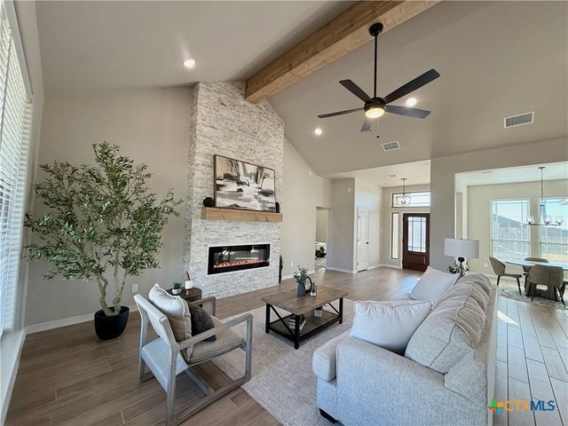 203 Lasso Loop, Lorena, TX 76655