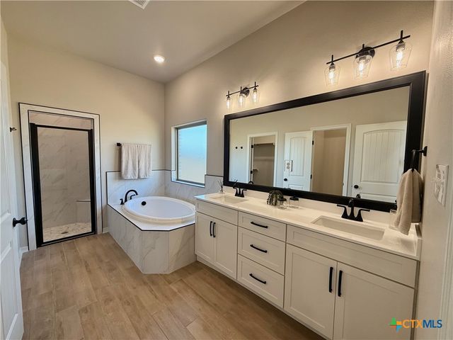 203 Lasso Loop, Lorena, TX 76655