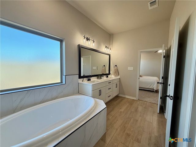 203 Lasso Loop, Lorena, TX 76655