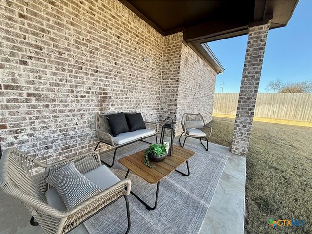 203 Lasso Loop, Lorena, TX 76655