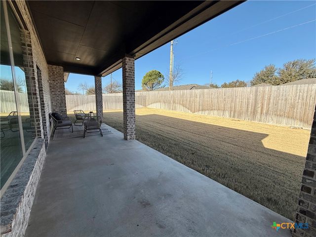 203 Lasso Loop, Lorena, TX 76655