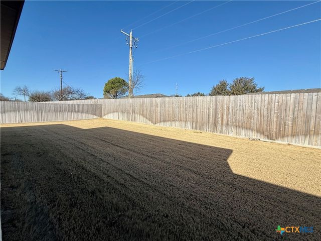 203 Lasso Loop, Lorena, TX 76655