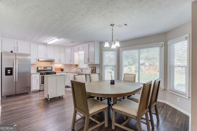 1995 Watercrest Circle, Lawrenceville, GA 30043