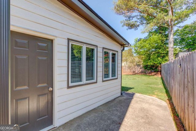 1995 Watercrest Circle, Lawrenceville, GA 30043