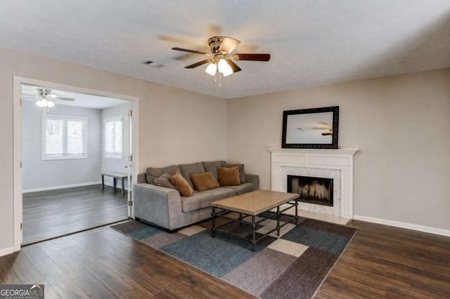 1995 Watercrest Circle, Lawrenceville, GA 30043