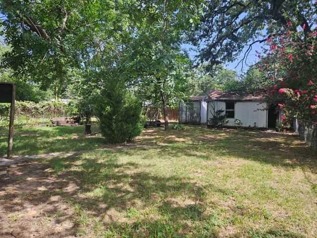 4021 Hollis Street, Haltom City, TX 76111