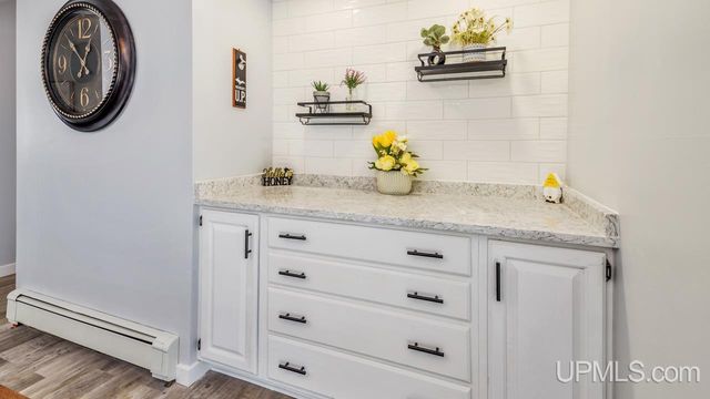 2711 Lake Shore Drive, Escanaba, MI 49829