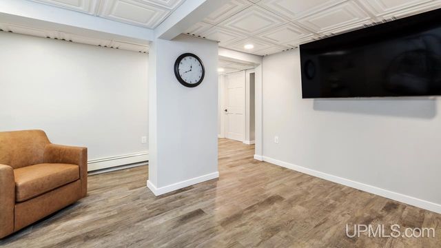 2711 Lake Shore Drive, Escanaba, MI 49829