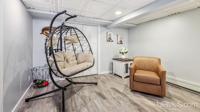 2711 Lake Shore Drive, Escanaba, MI 49829