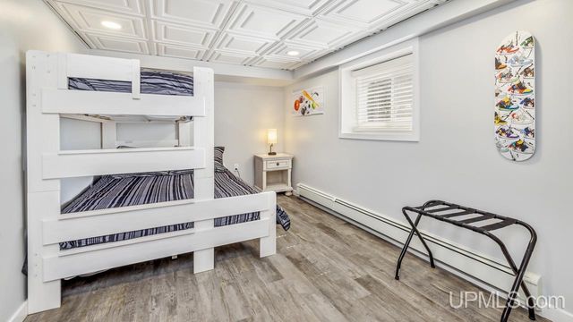 2711 Lake Shore Drive, Escanaba, MI 49829