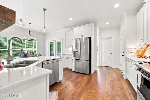 957 Bedford Heights Drive, Grimesland, NC 27837