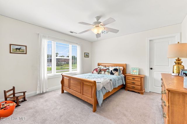 957 Bedford Heights Drive, Grimesland, NC 27837