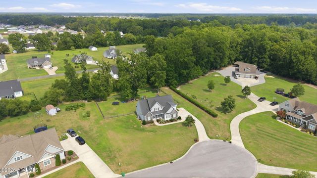 957 Bedford Heights Drive, Grimesland, NC 27837