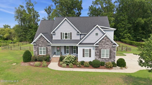 957 Bedford Heights Drive, Grimesland, NC 27837