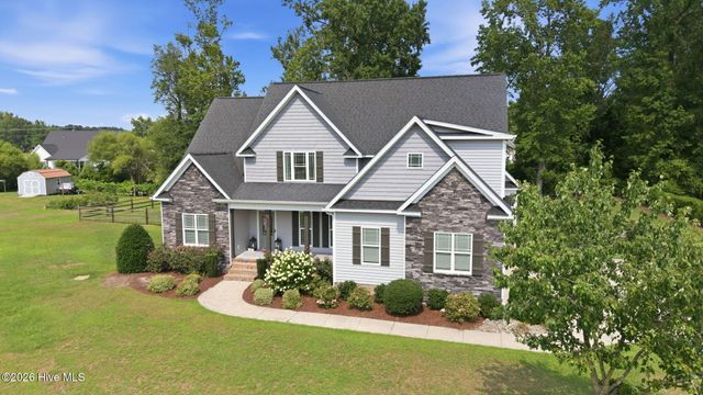 957 Bedford Heights Drive, Grimesland, NC 27837