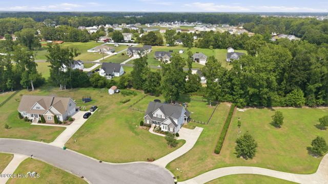 957 Bedford Heights Drive, Grimesland, NC 27837