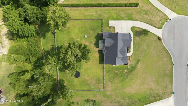 957 Bedford Heights Drive, Grimesland, NC 27837