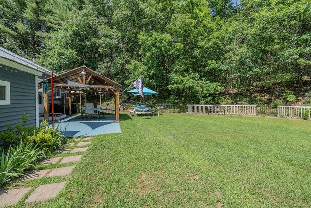 18 Lady Slipper Lane, Barrington, NH 03825