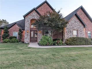 713 Gleneagle Circle, Cave Springs, AR 72718