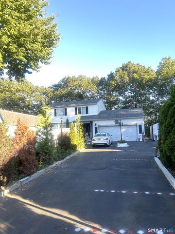 135 Pheasant Road, West Haven, CT 06516